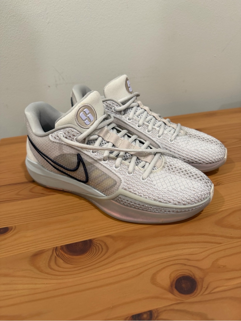 Nike original “Sabrina 1” Basketball Shoes M 7 / W 8.5 in Ionic/Photon Dust